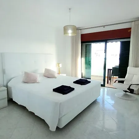 Beachfront Flat With Pool Apartment Quarteira Exterior photo