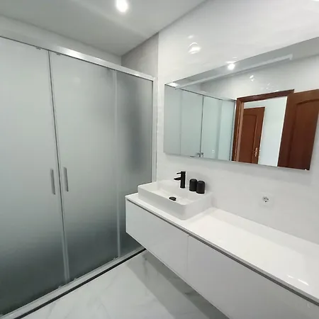 Beachfront Flat With Pool Apartment Quarteira Exterior photo
