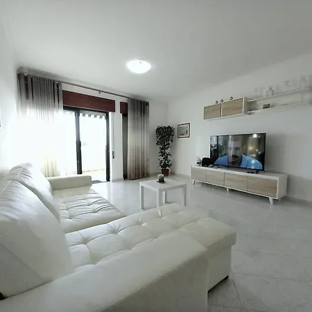 Beachfront Flat With Pool Apartment Quarteira Exterior photo