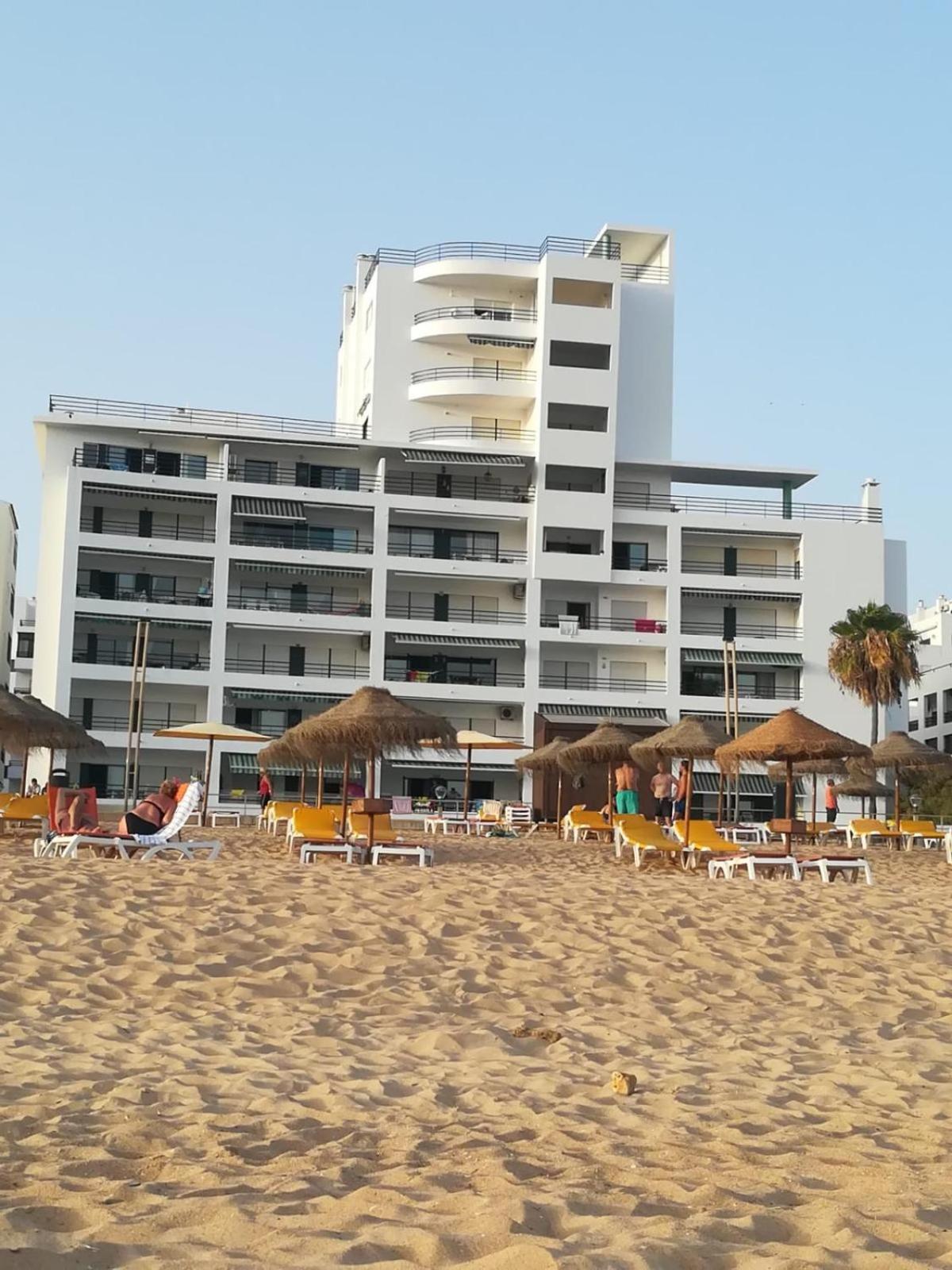 Beachfront Flat With Pool Apartment