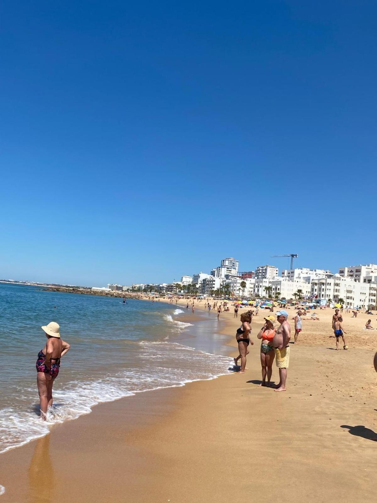 Beachfront Flat With Pool Apartment Quarteira